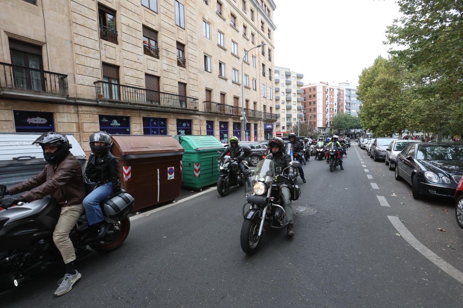 La diversión toma la salida desde La Alamedilla para cabezudos y moteros