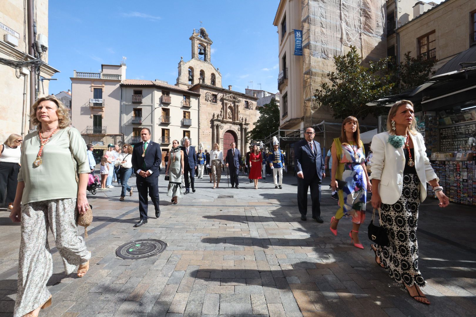 Pleno de autoridades en la tradicional misa de la Virgen de la Vega