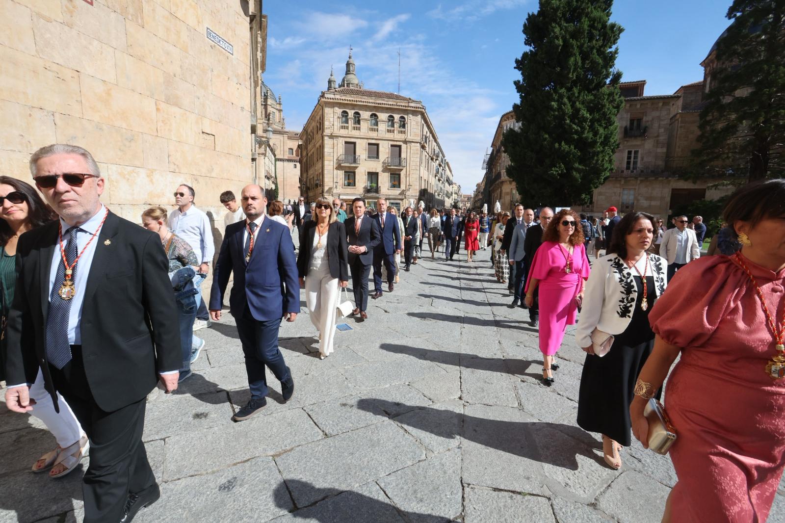 Pleno de autoridades en la tradicional misa de la Virgen de la Vega