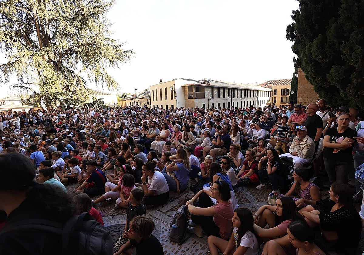 En directo: Salamanca celebra el día de su patrona con arte y tradición