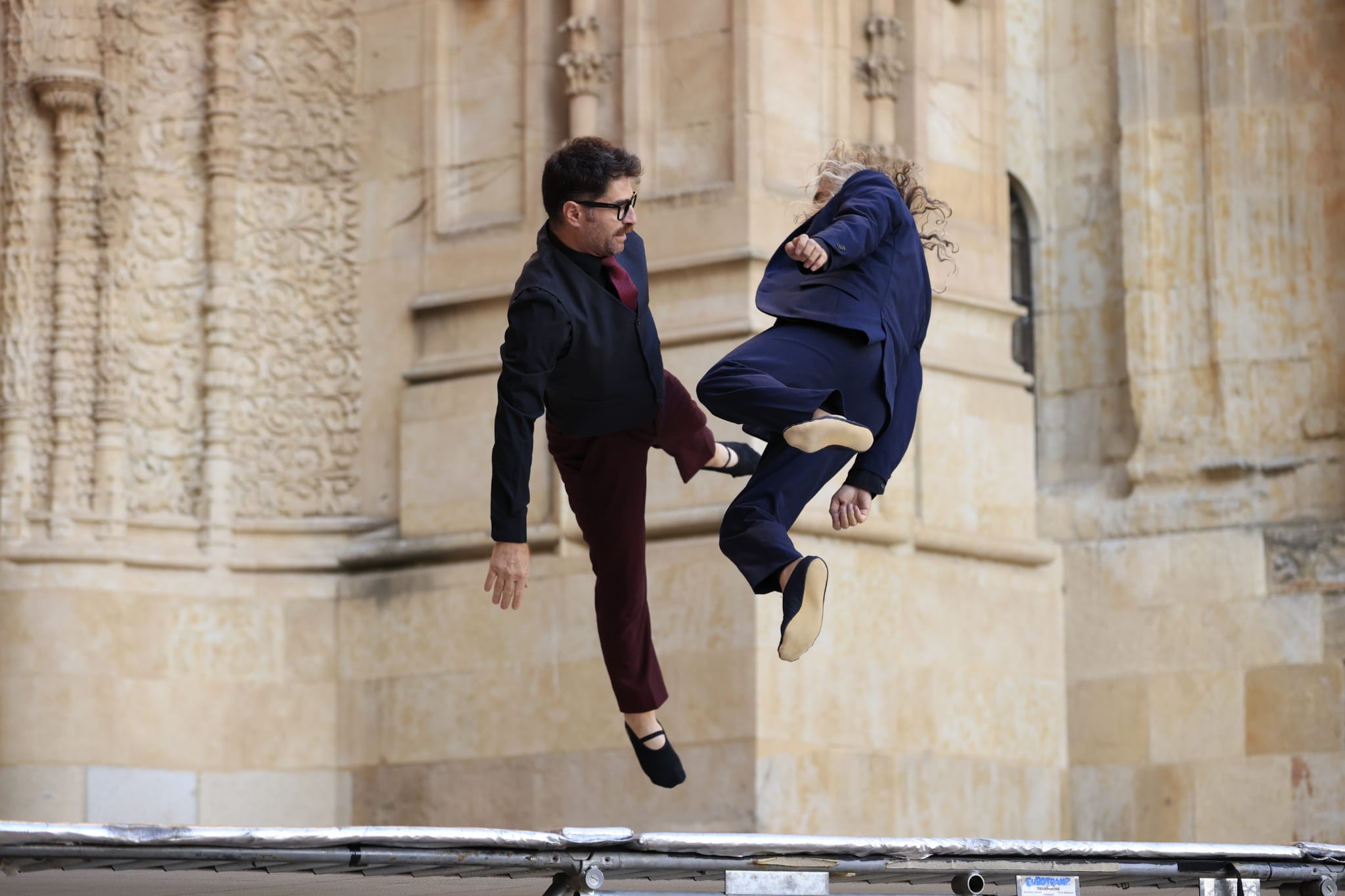 Acrobacias y saltos imposibles en un Patio Chico a reventar