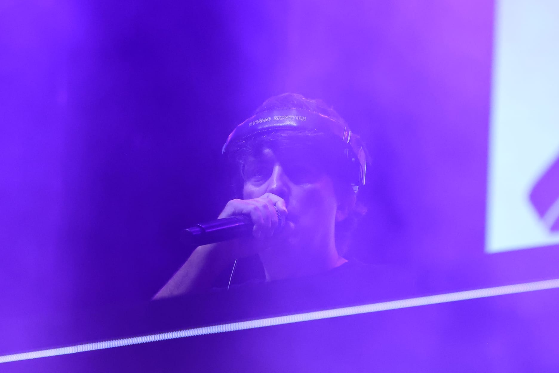 &#039;Los 40Sessions&#039; ponen a bailar y saltar a la juventud de Salamanca