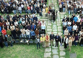 El Claustro del Colegio Arzobispo Fonseca ha acogido el acto de bienvenida a los estudiantes extranjeros.