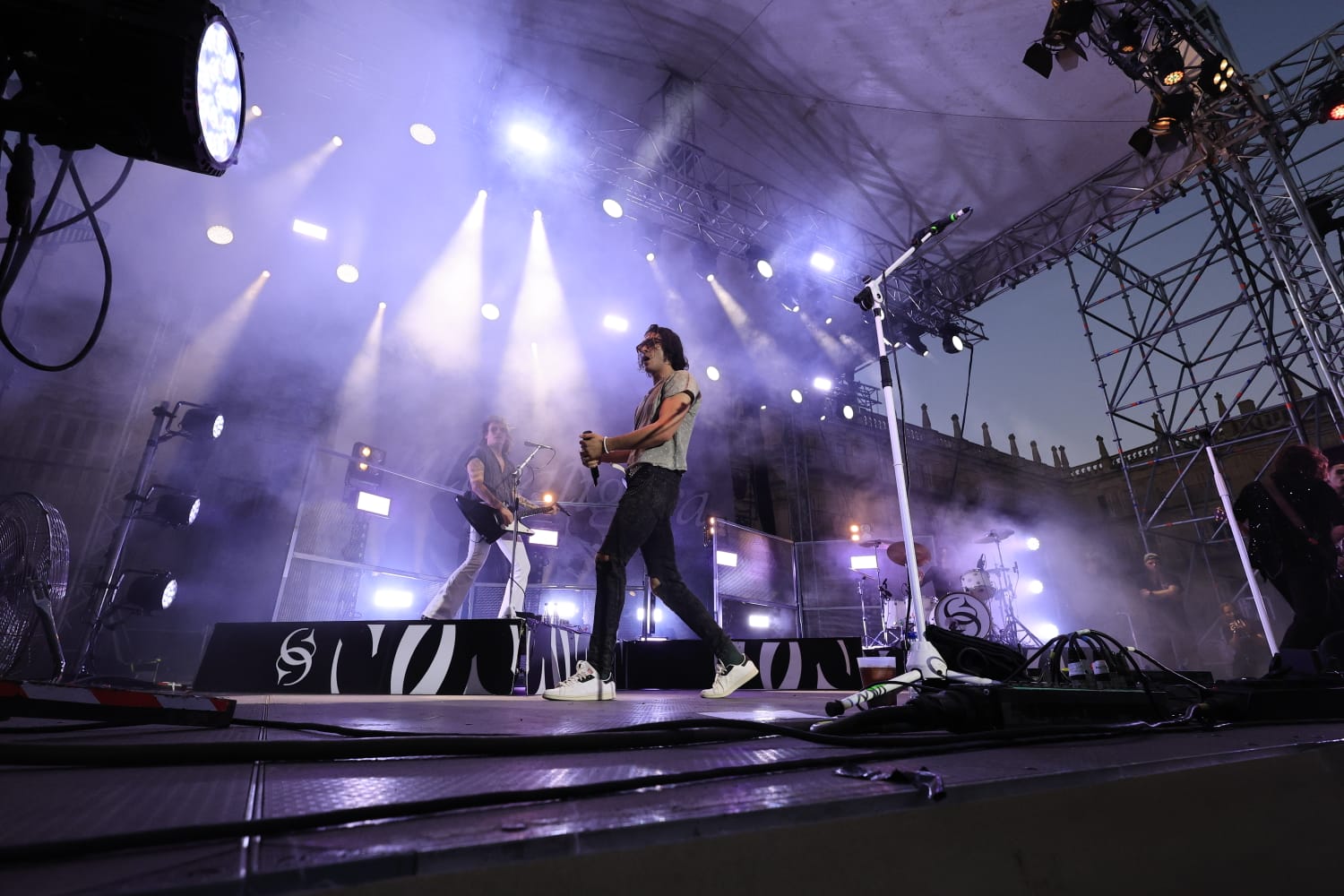 Ultraligera abre una noche mágica en la Plaza Mayor de Salamanca
