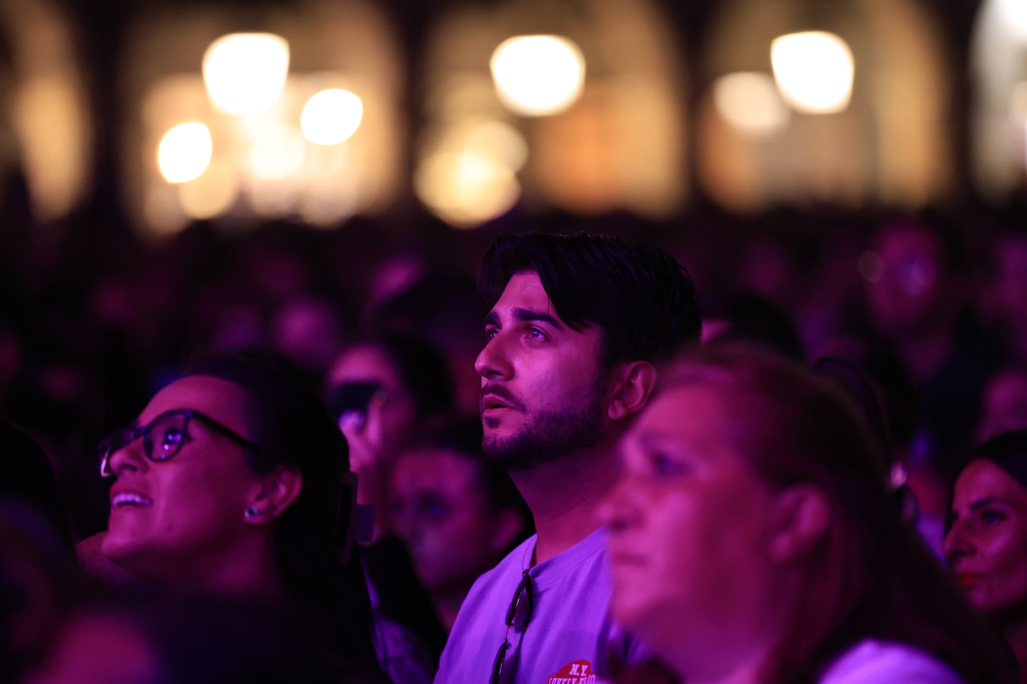 Marta Santos conquista la Plaza Mayor con su flamenco pop