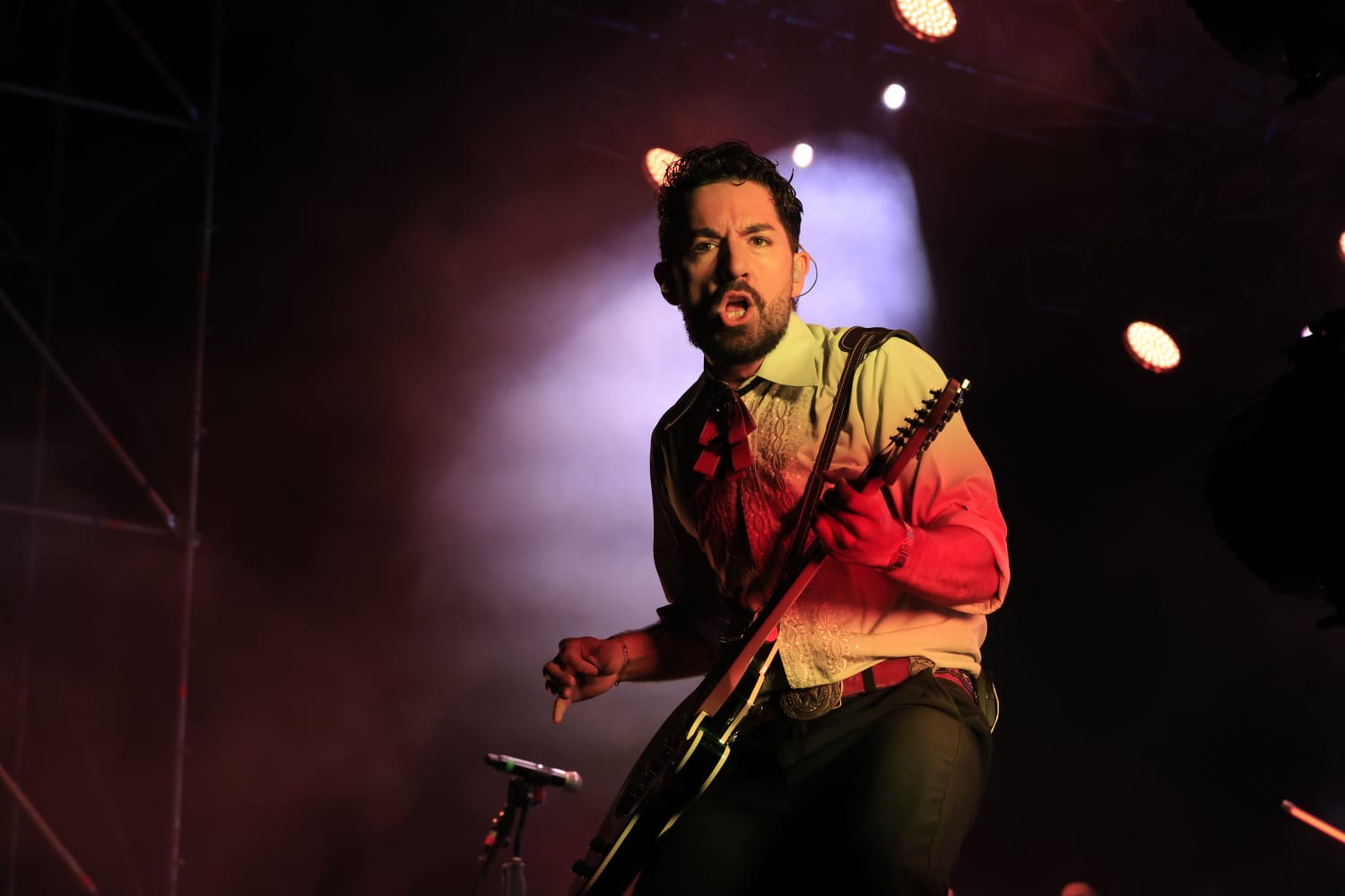 Siloé reparte besos a una entregada Plaza Mayor de Salamanca