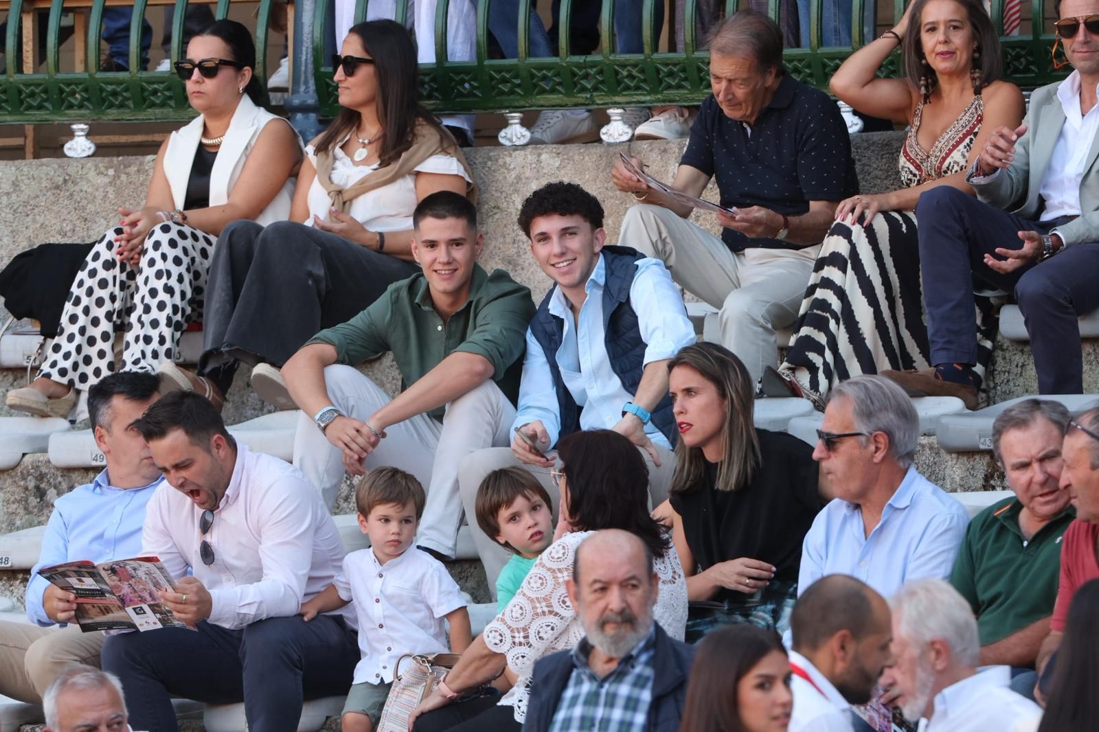 Tres orejas para Ismael Martín y traslado de Damián Castaño al hospital en la segunda de abono de Salamanca