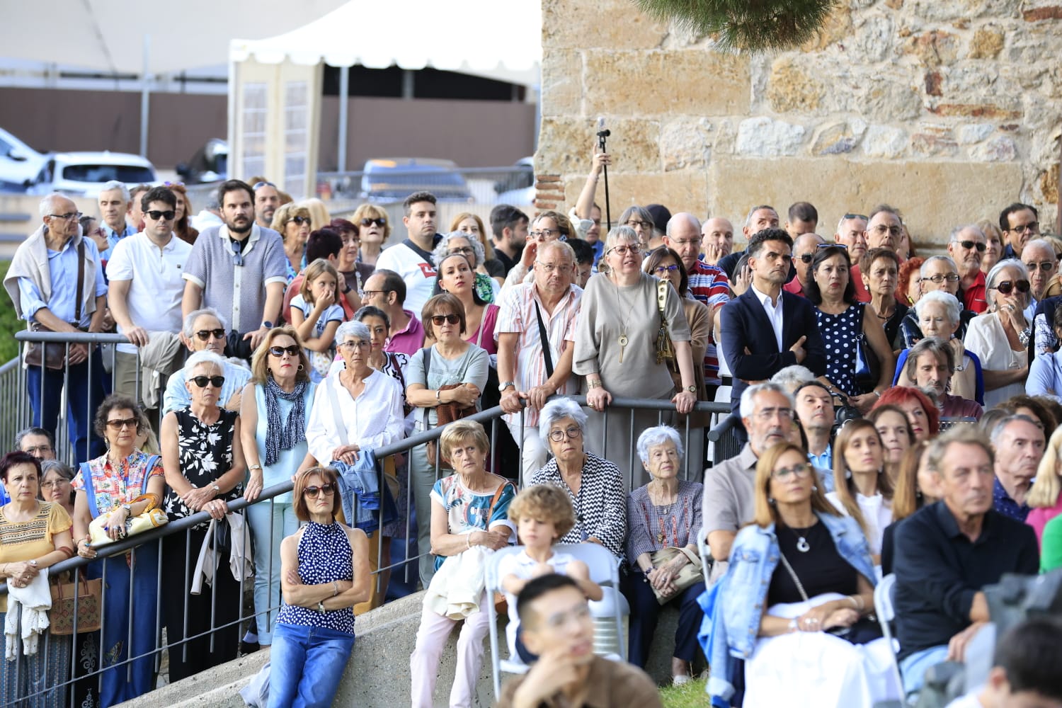 Los Jardines de Santo Domingo se llenan de arte con el espectáculo Extractos de Querencia