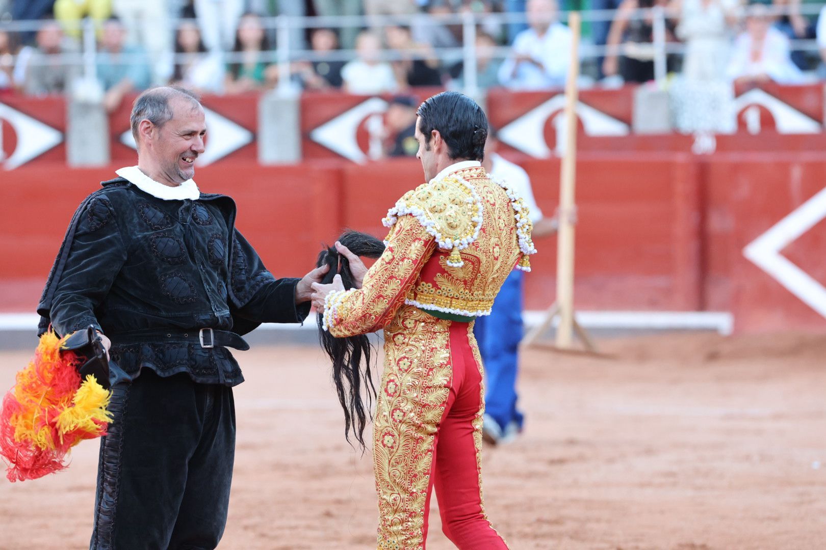 Puerta grande para Emilio de Justo con toro indultado en el cuarto de la tarde
