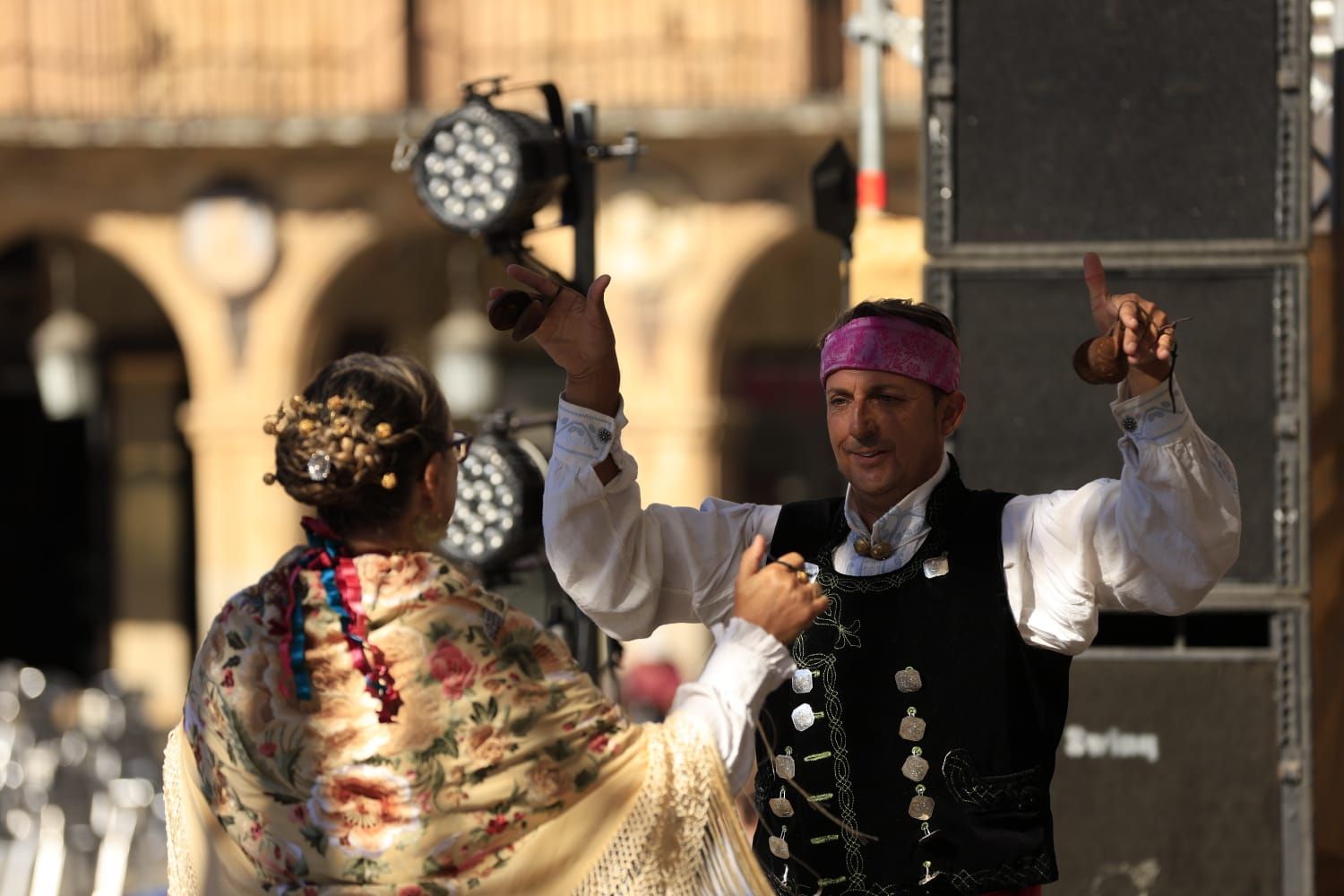 Los charros se reunen en torno a la tradición en el Día del Tamborilero en Salamanca