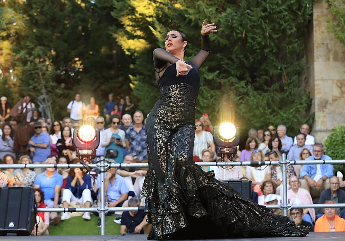 Espectáculo 'Extractos de Querencia' en los Jardines de Santo Domingo.