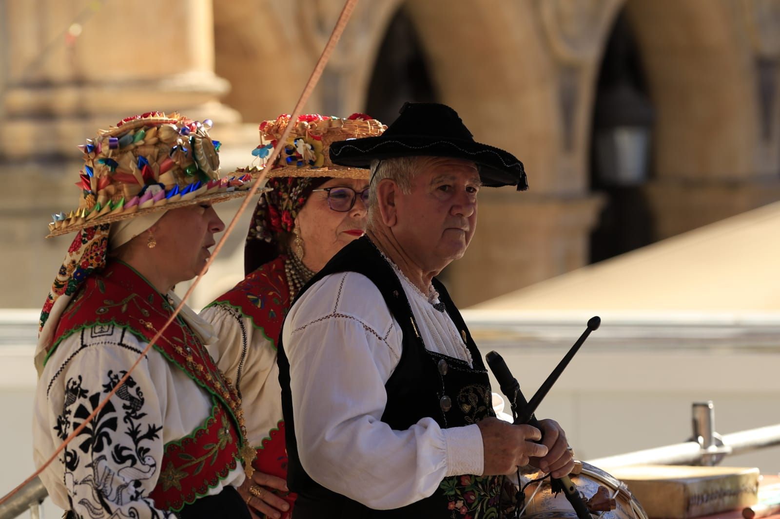 Los charros se reunen en torno a la tradición en el Día del Tamborilero en Salamanca