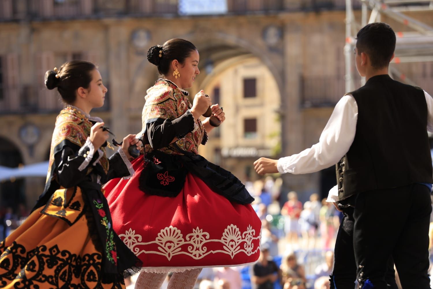 Los charros se reunen en torno a la tradición en el Día del Tamborilero en Salamanca