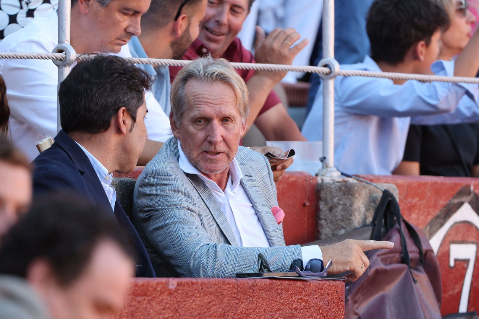 Puerta grande para Emilio de Justo con toro indultado en el cuarto de la tarde