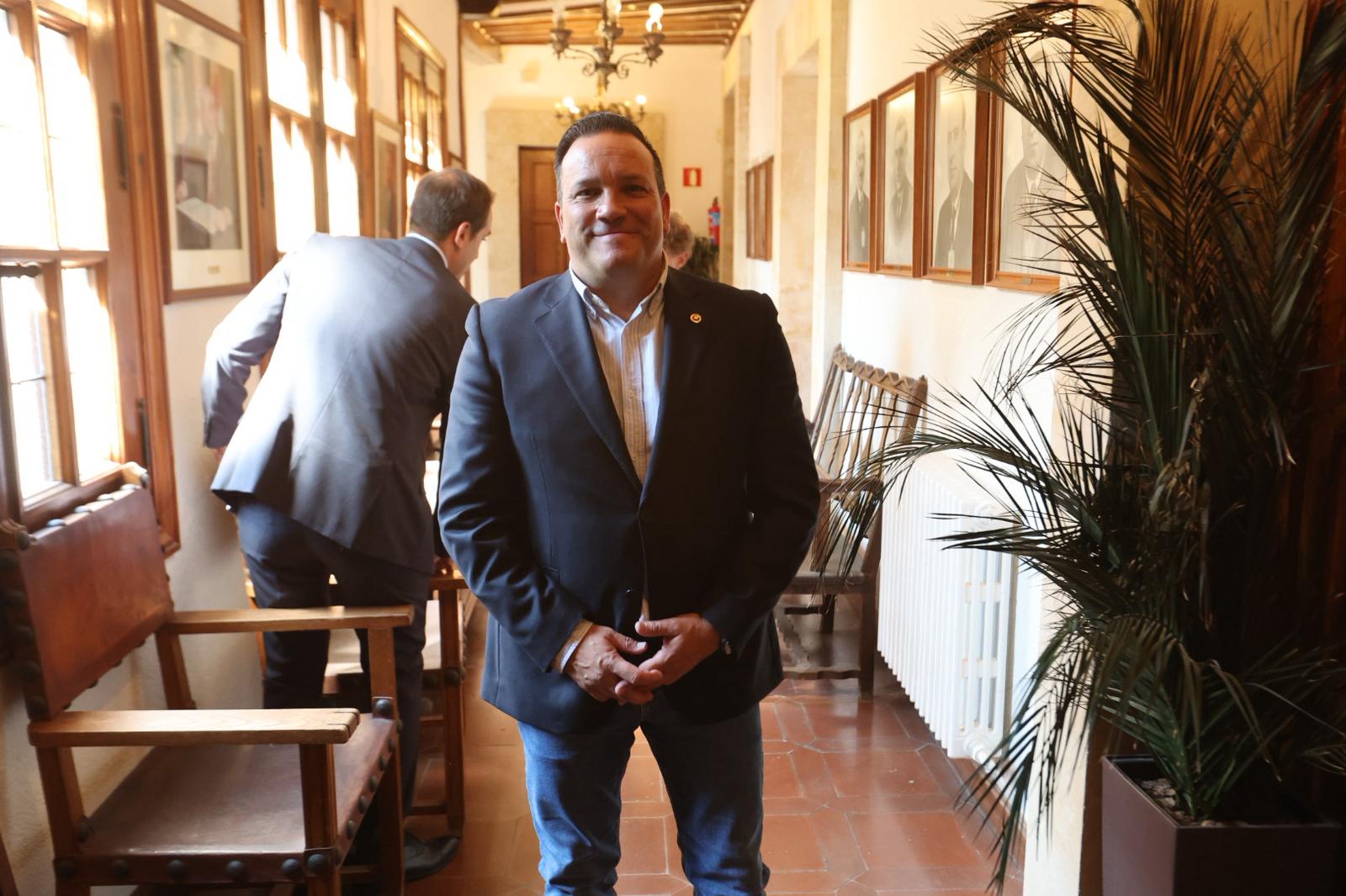 La Cámara designa al presidente que deberá convocar elecciones