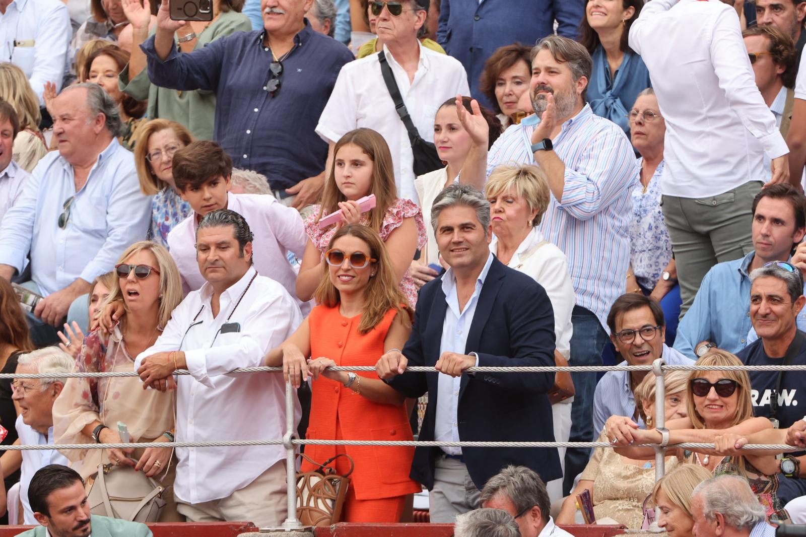 Lleno de caras conocidas en Salamanca para ver a Morante en tarde de &#039;no hay billetes&#039;