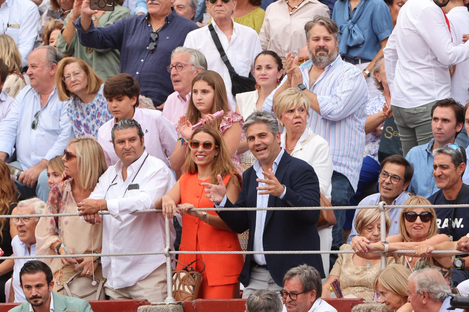 Lleno de caras conocidas en Salamanca para ver a Morante en tarde de &#039;no hay billetes&#039;