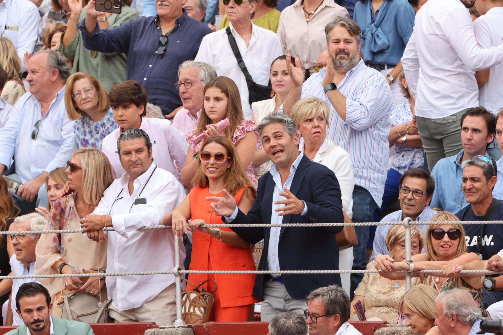 Lleno de caras conocidas en Salamanca para ver a Morante en tarde de &#039;no hay billetes&#039;