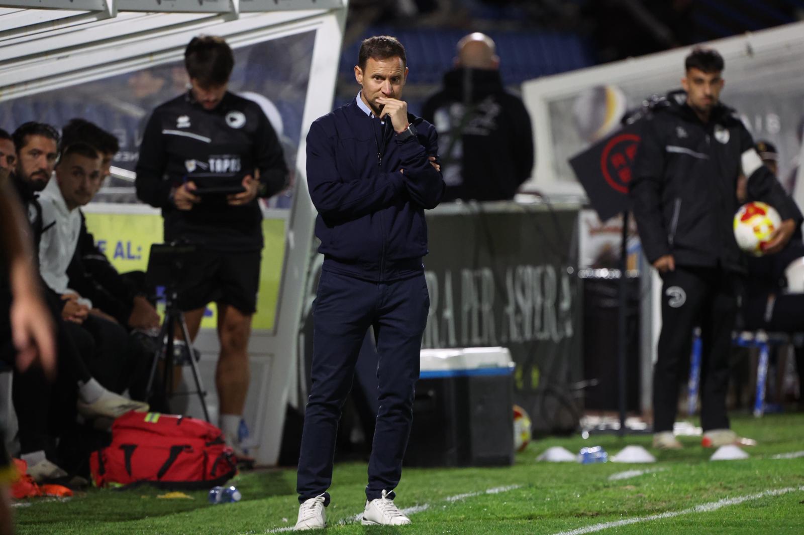 Unionistas remonta al Real Avilés y consigue los tres primeros puntos de la temporada