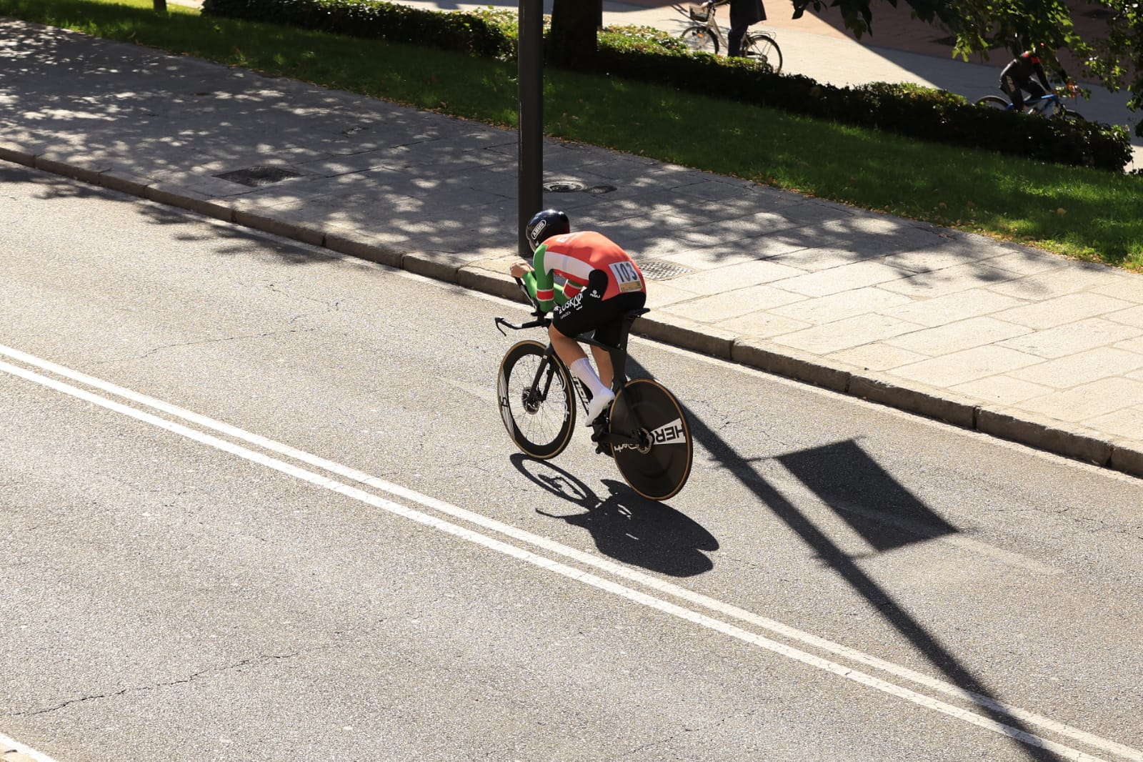 Gari Ugarte se lleva la crono en la capital y es el nuevo campeón de la Vuelta a Salamanca