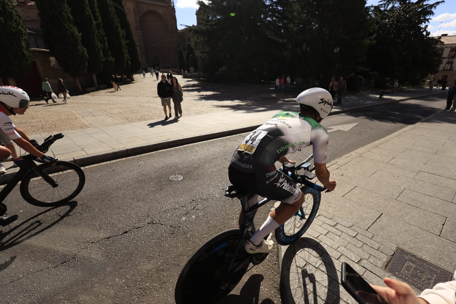 Gari Ugarte se lleva la crono en la capital y es el nuevo campeón de la Vuelta a Salamanca