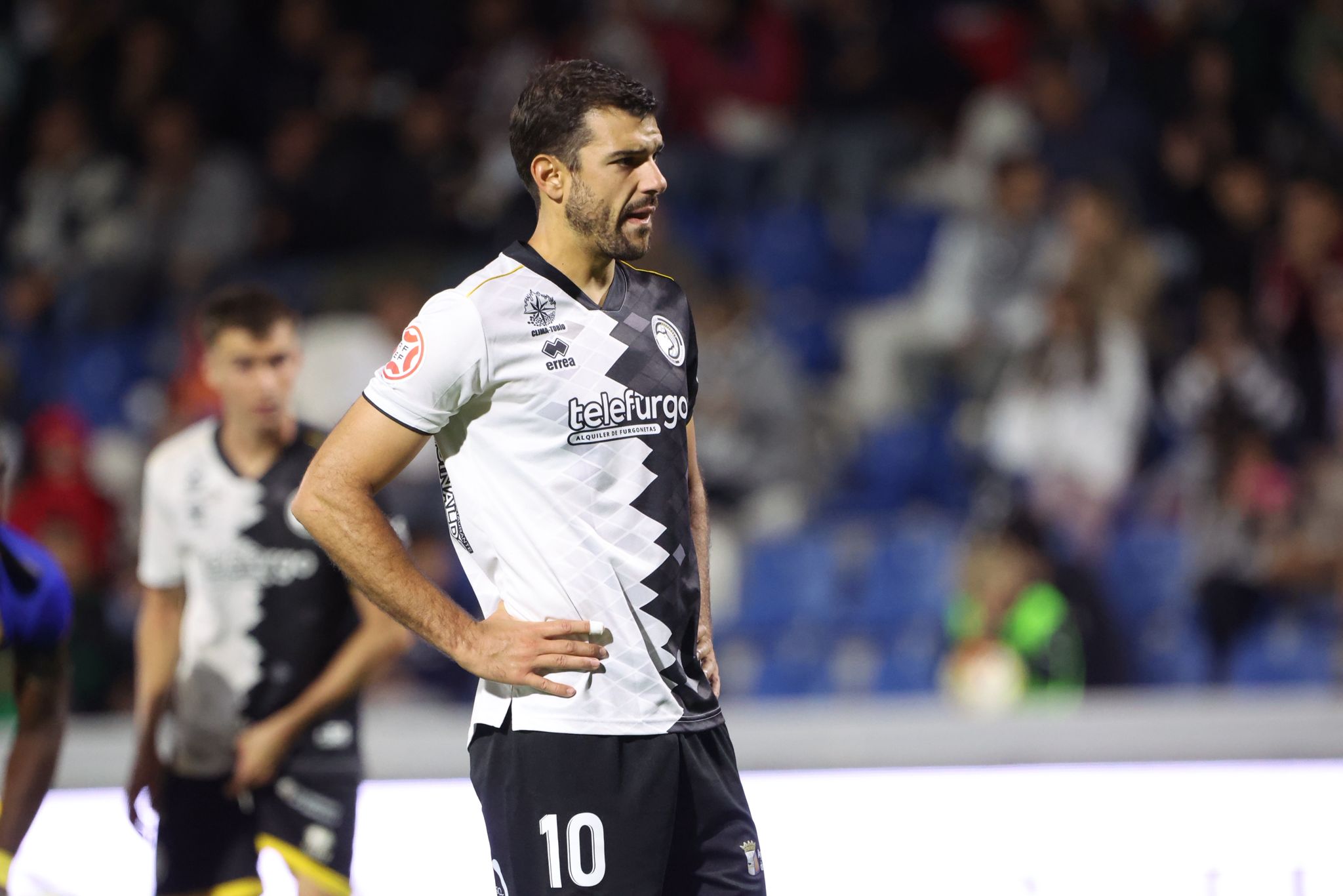 Unionistas remonta al Real Avilés y consigue los tres primeros puntos de la temporada