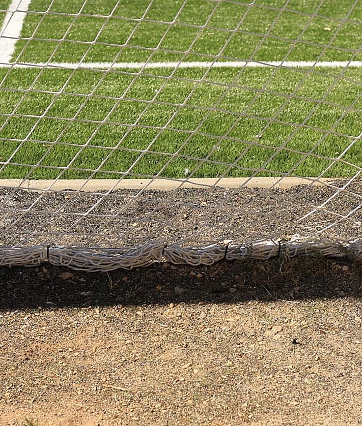 Imagen secundaria 2 - El contrato de sustitución en el Rosa Colorado incluía reutilizar el material amortiguante, entre otros materiales, con bolitas de caucho