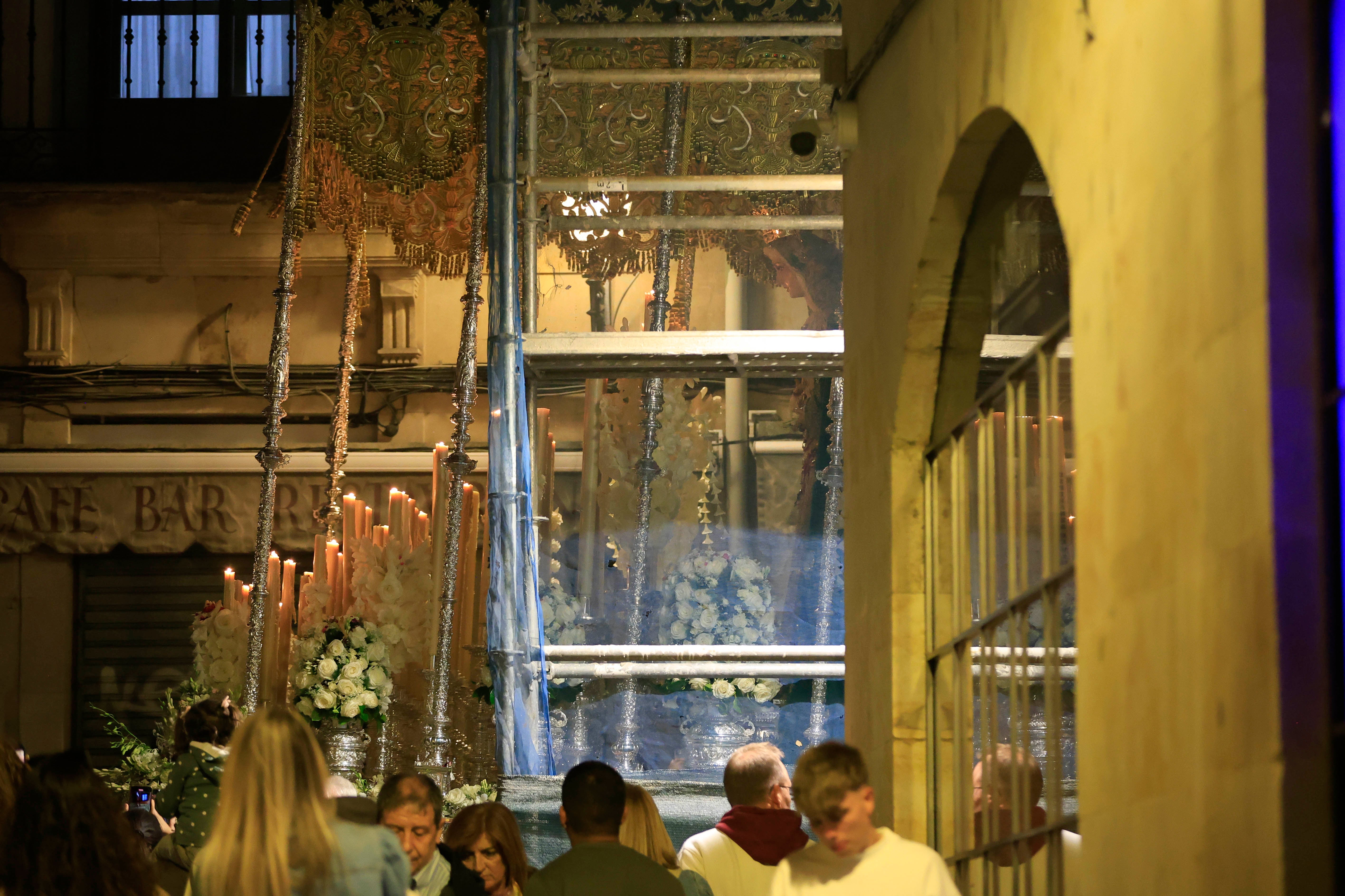 La procesión extraordinaria de la Esperanza, en imágenes