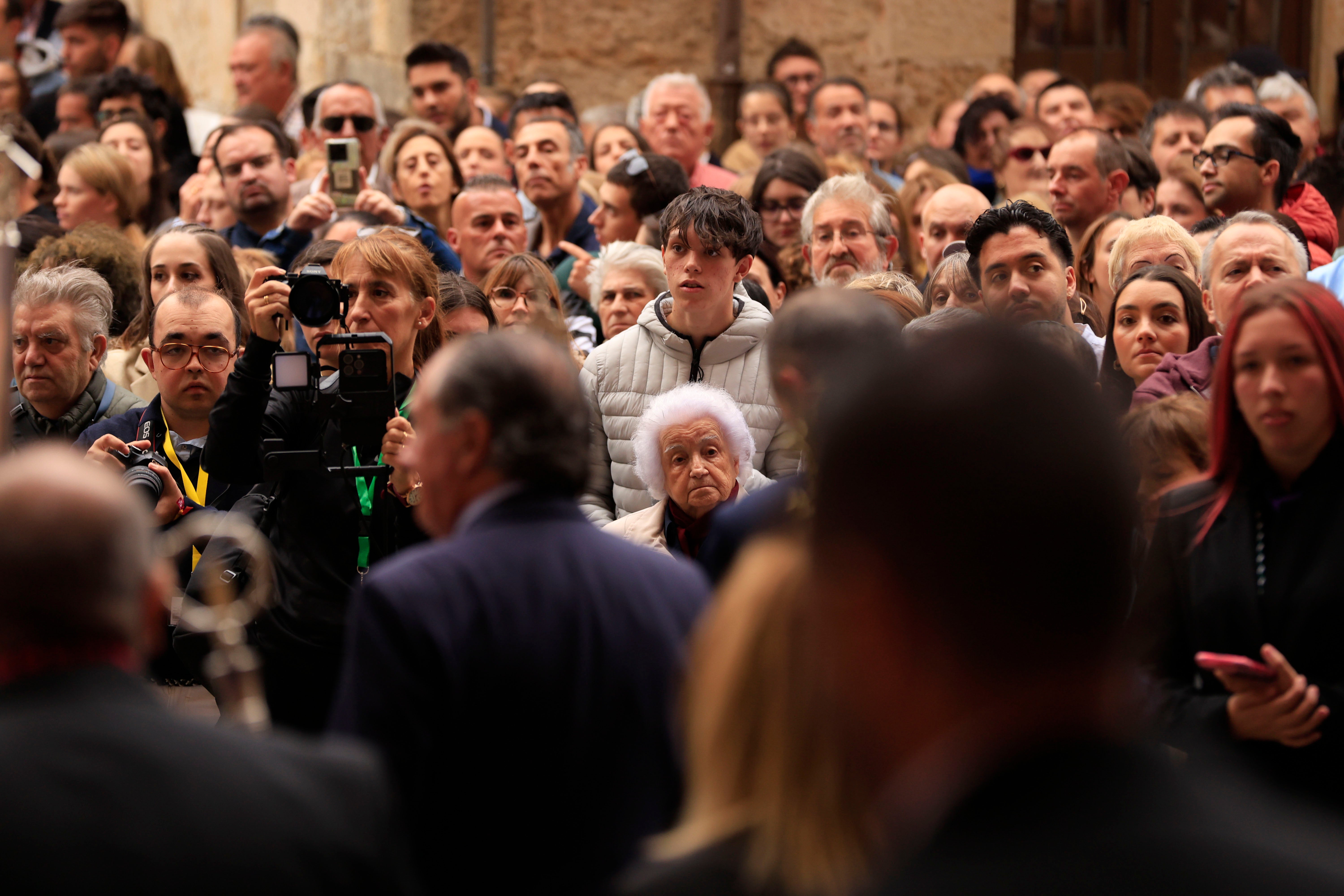La procesión extraordinaria de la Esperanza, en imágenes