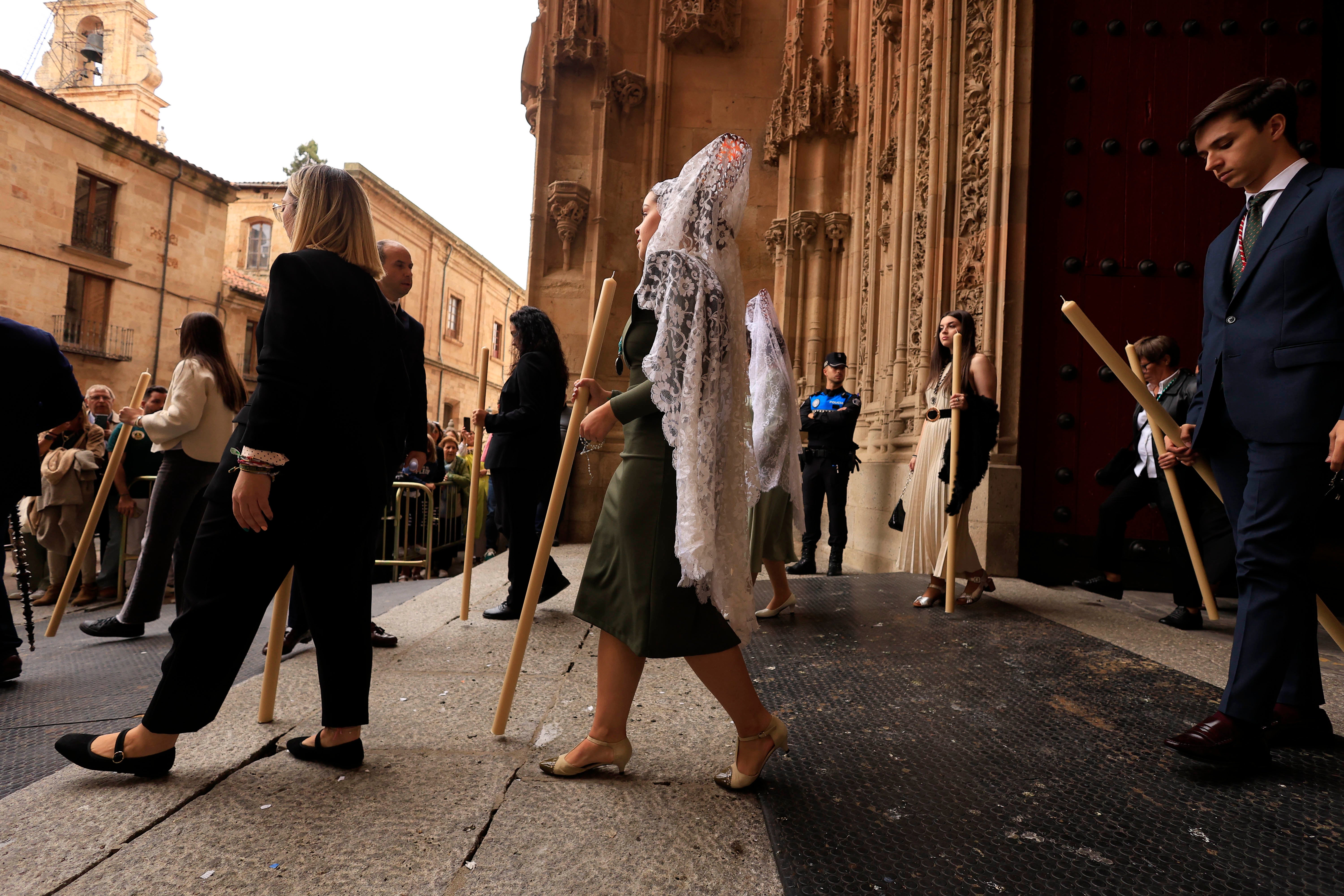La procesión extraordinaria de la Esperanza, en imágenes