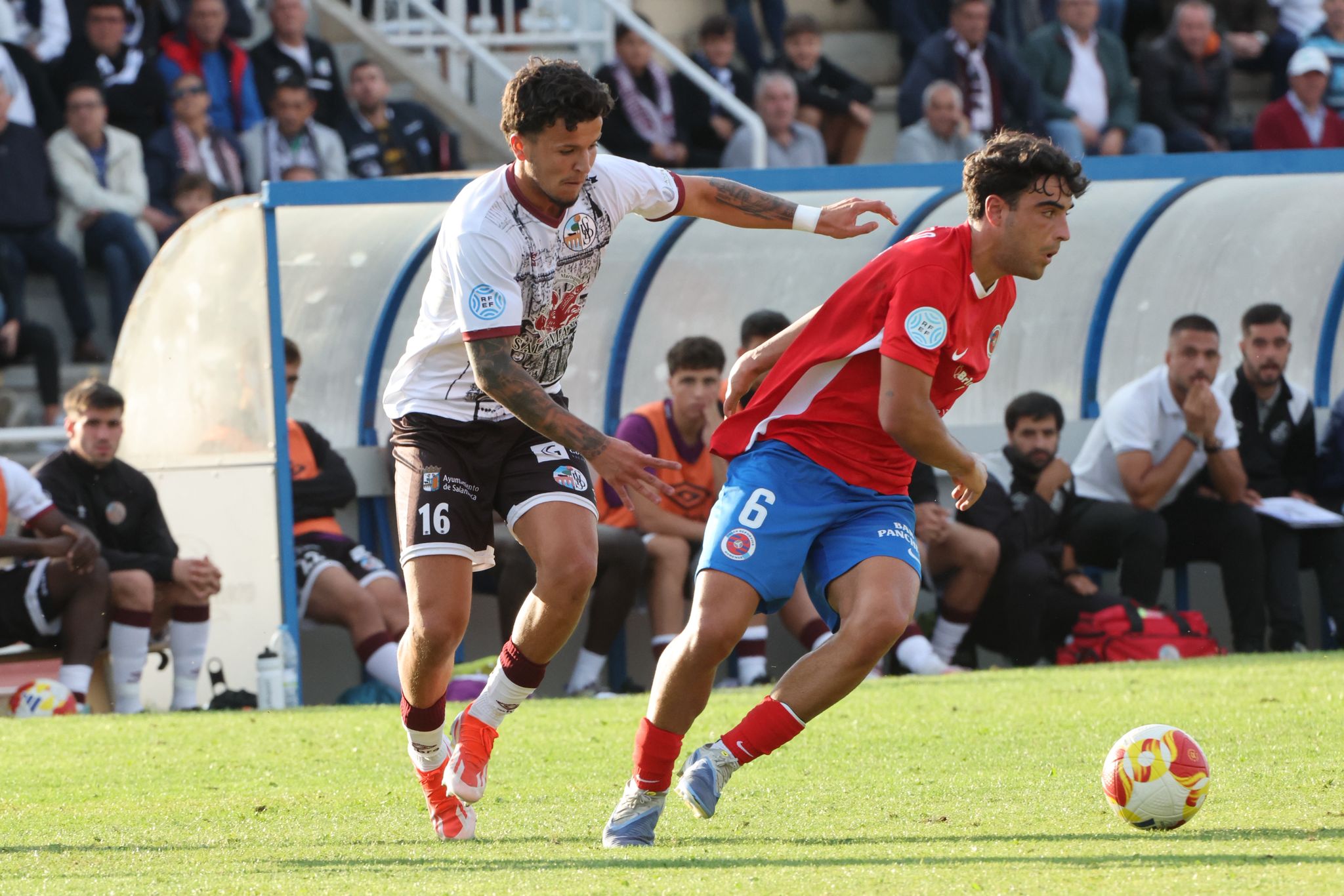 El Salamanca CF UDS vence al Ourense con un gol en el descuento