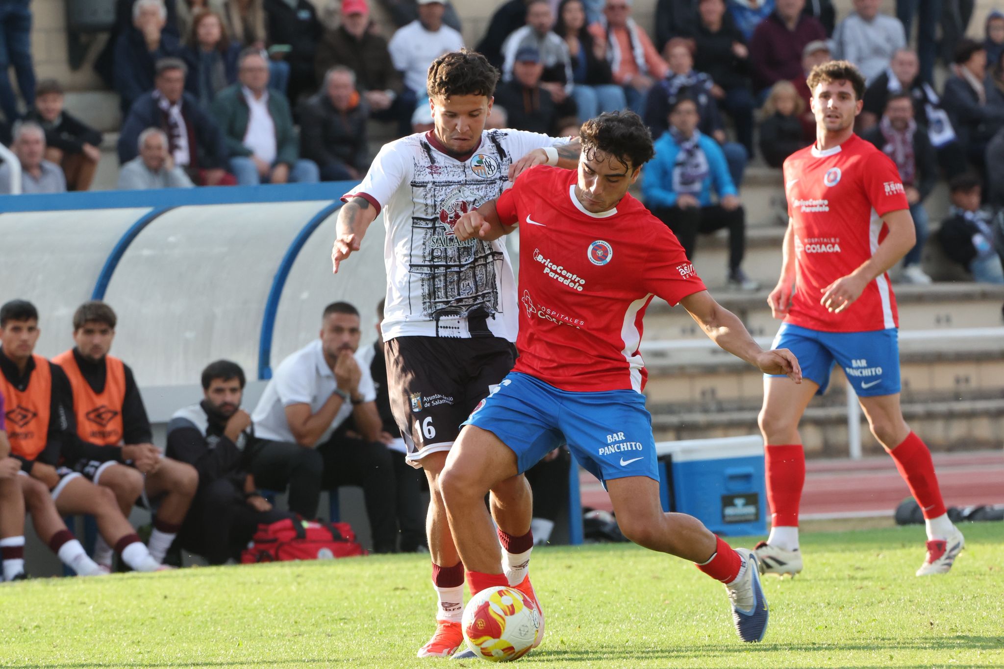 El Salamanca CF UDS vence al Ourense con un gol en el descuento