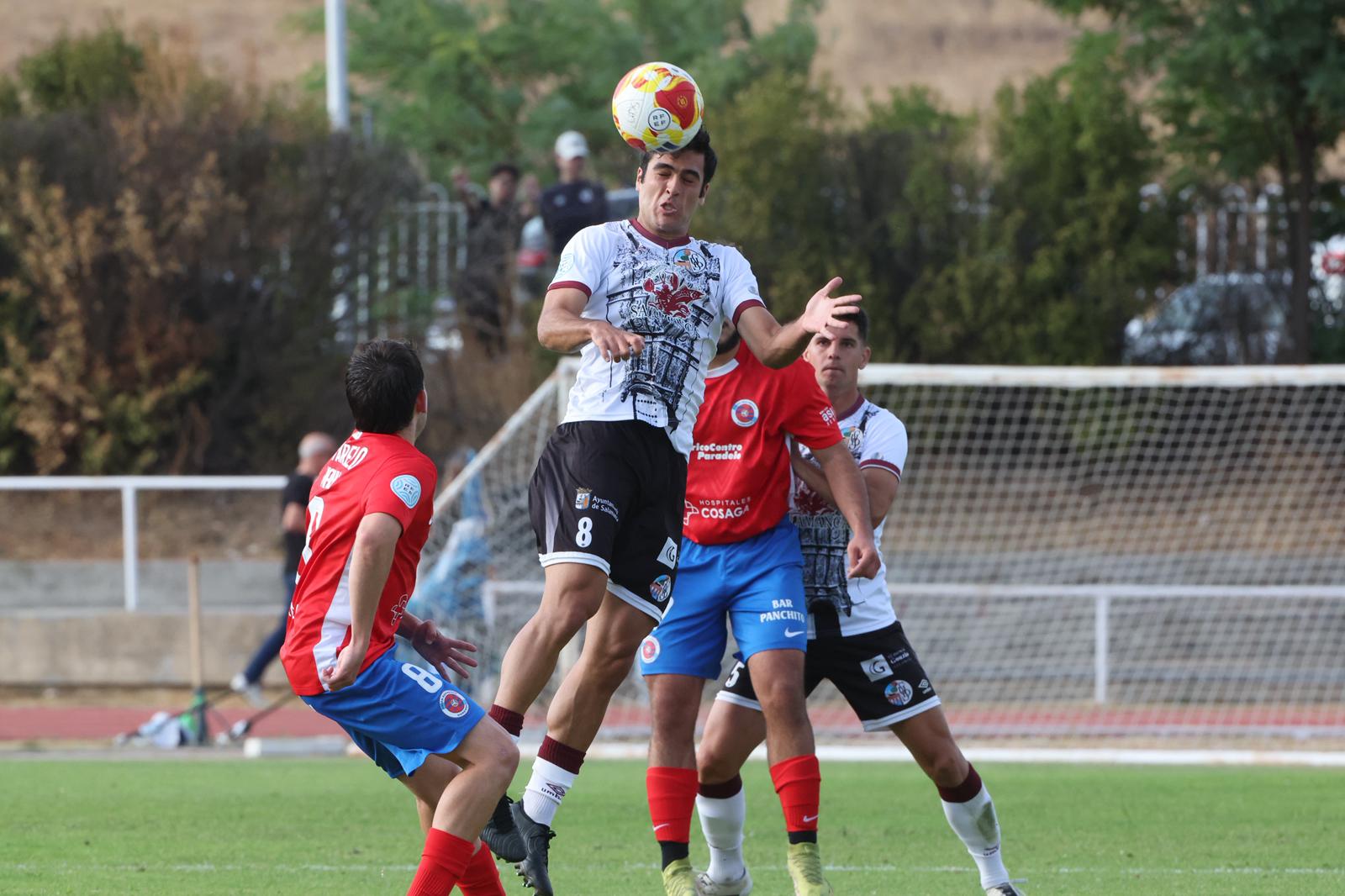El Salamanca CF UDS vence al Ourense con un gol en el descuento