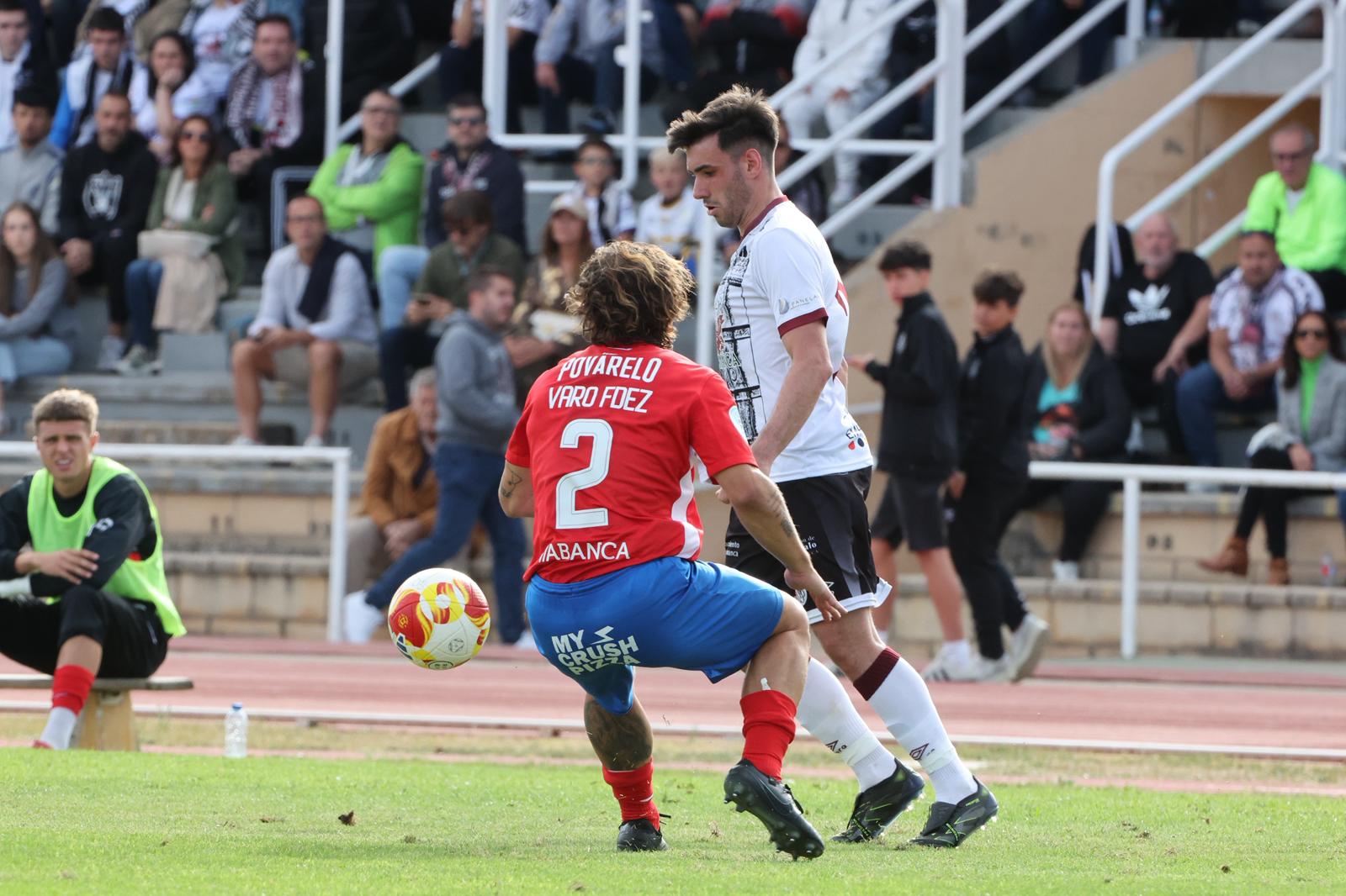 El Salamanca CF UDS vence al Ourense con un gol en el descuento