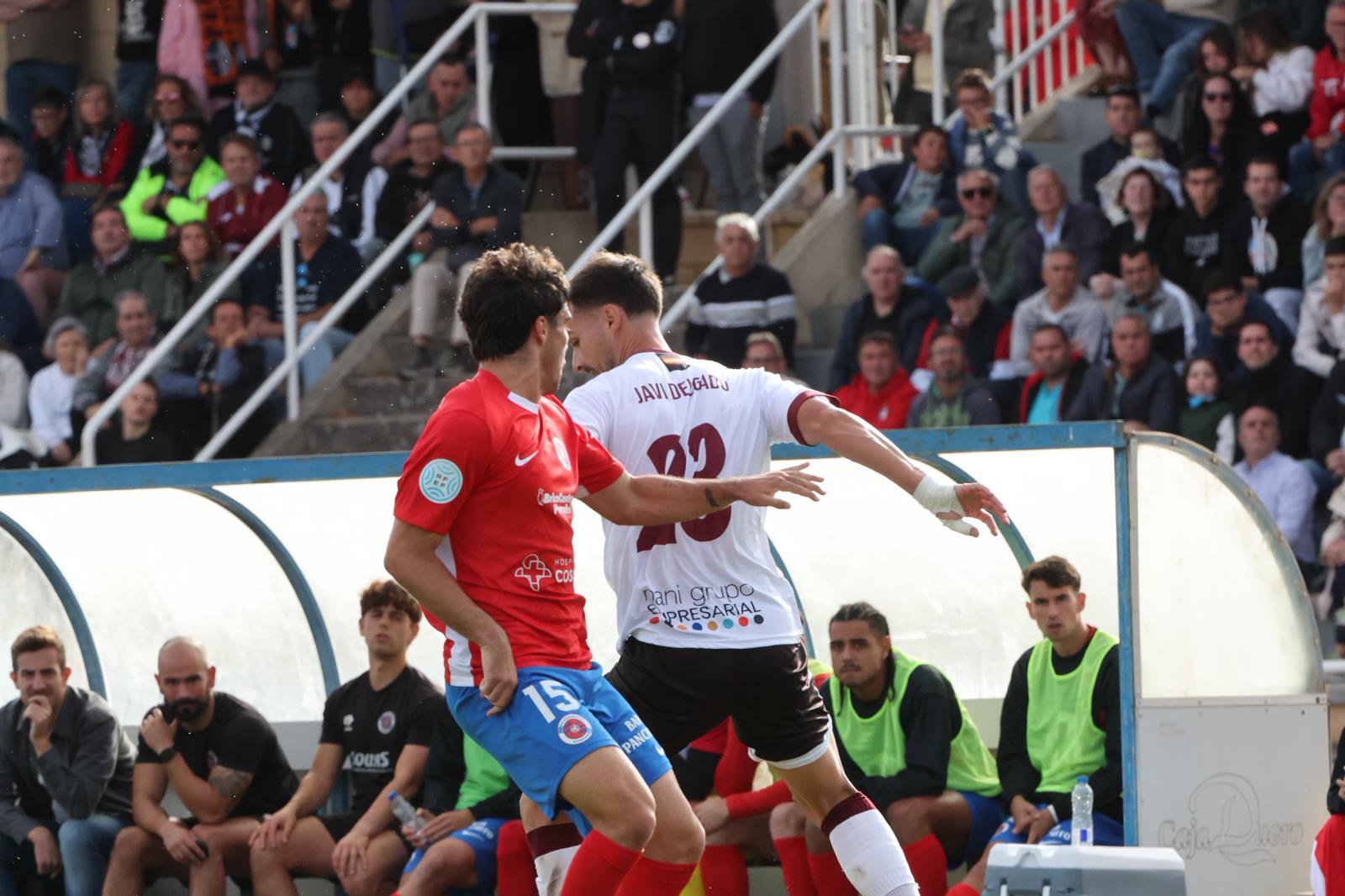 El Salamanca CF UDS vence al Ourense con un gol en el descuento