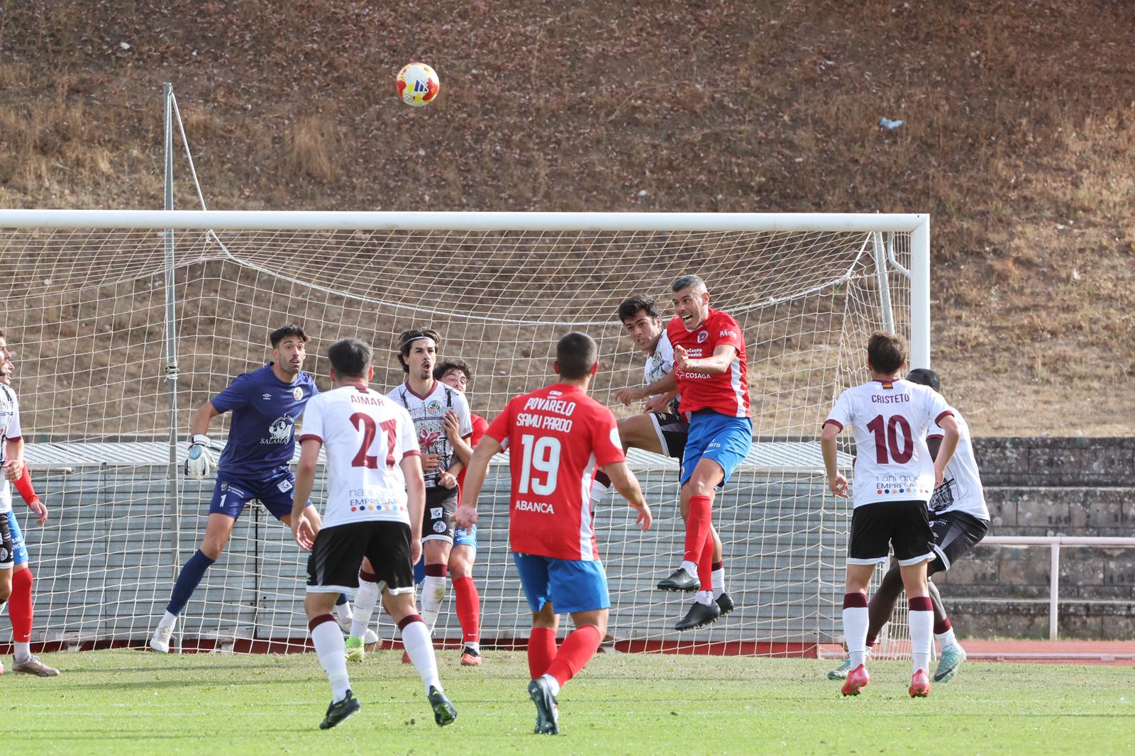 El Salamanca CF UDS vence al Ourense con un gol en el descuento