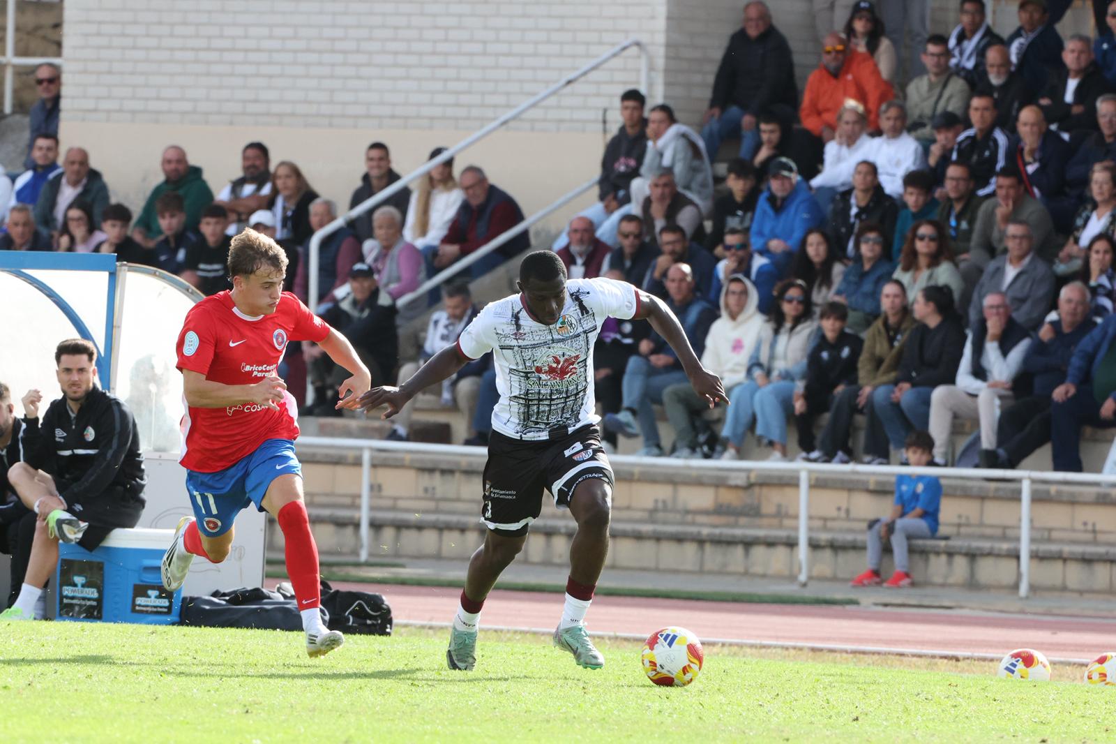 El Salamanca CF UDS vence al Ourense con un gol en el descuento