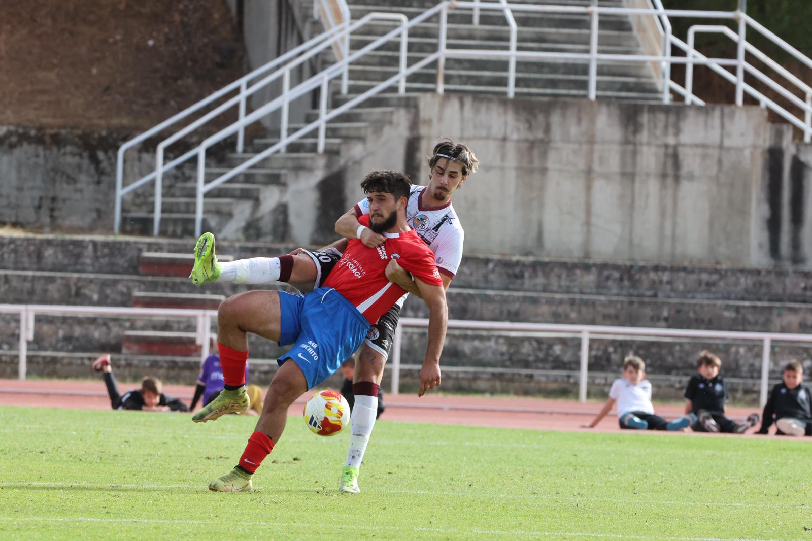 El Salamanca CF UDS vence al Ourense con un gol en el descuento