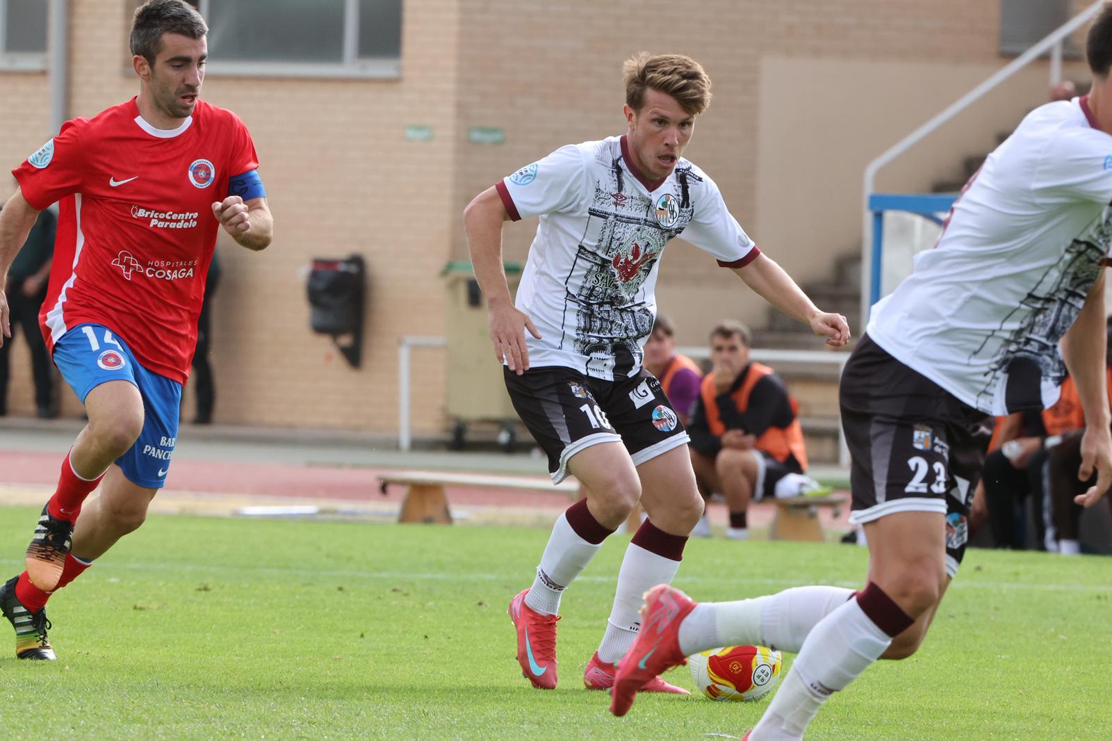 El Salamanca CF UDS vence al Ourense con un gol en el descuento