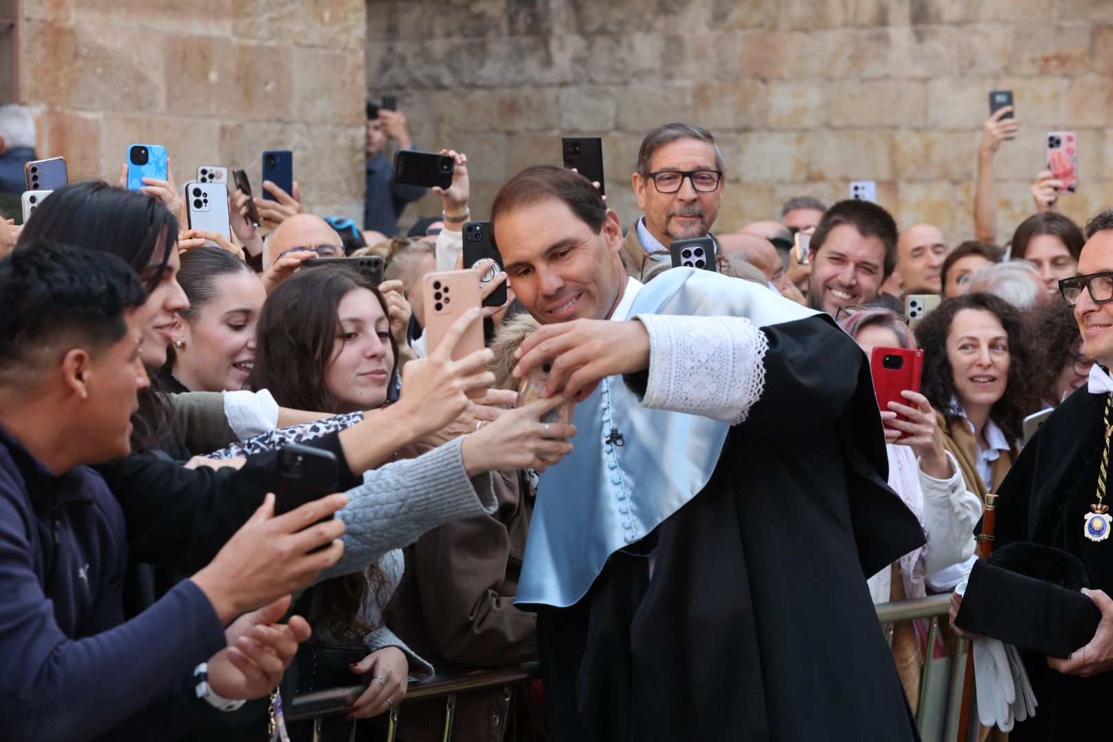 Baño de masas en Salamanca para recibir a Nadal antes de la ceremonia del &#039;Honoris Causa&#039;