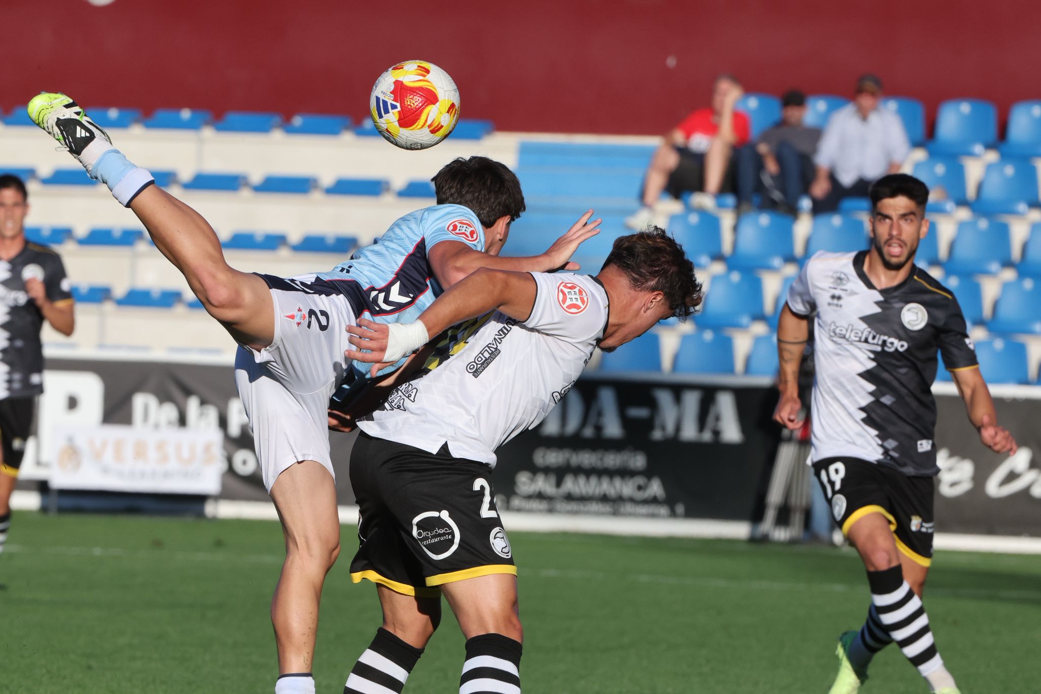 El partido entre Unionistas de Salamanca y Celta B, en imágenes