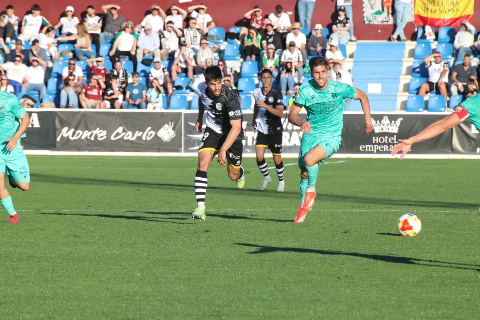 El partido entre Unionistas CF y la AD Mérida, en imágenes