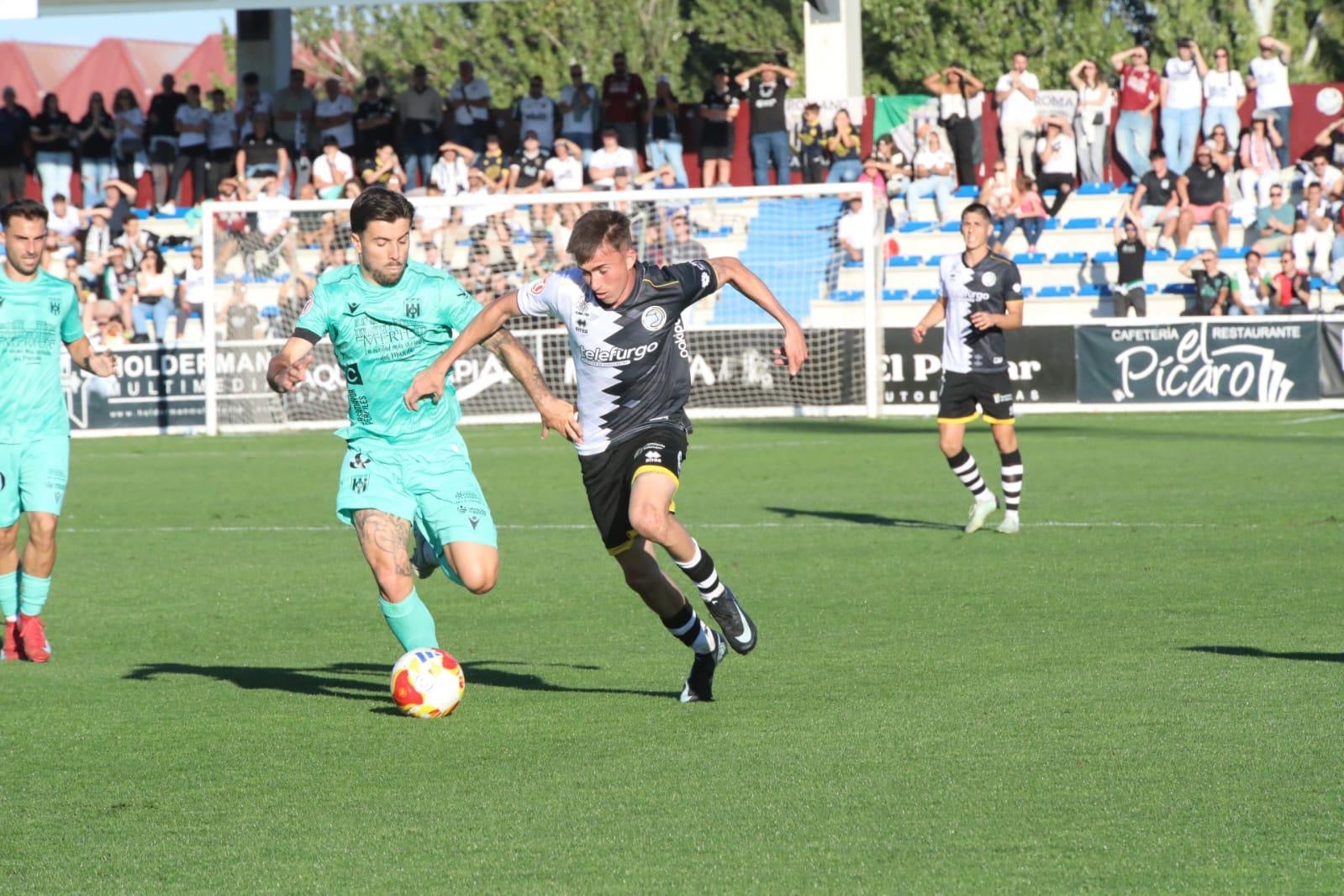 El partido entre Unionistas CF y la AD Mérida, en imágenes
