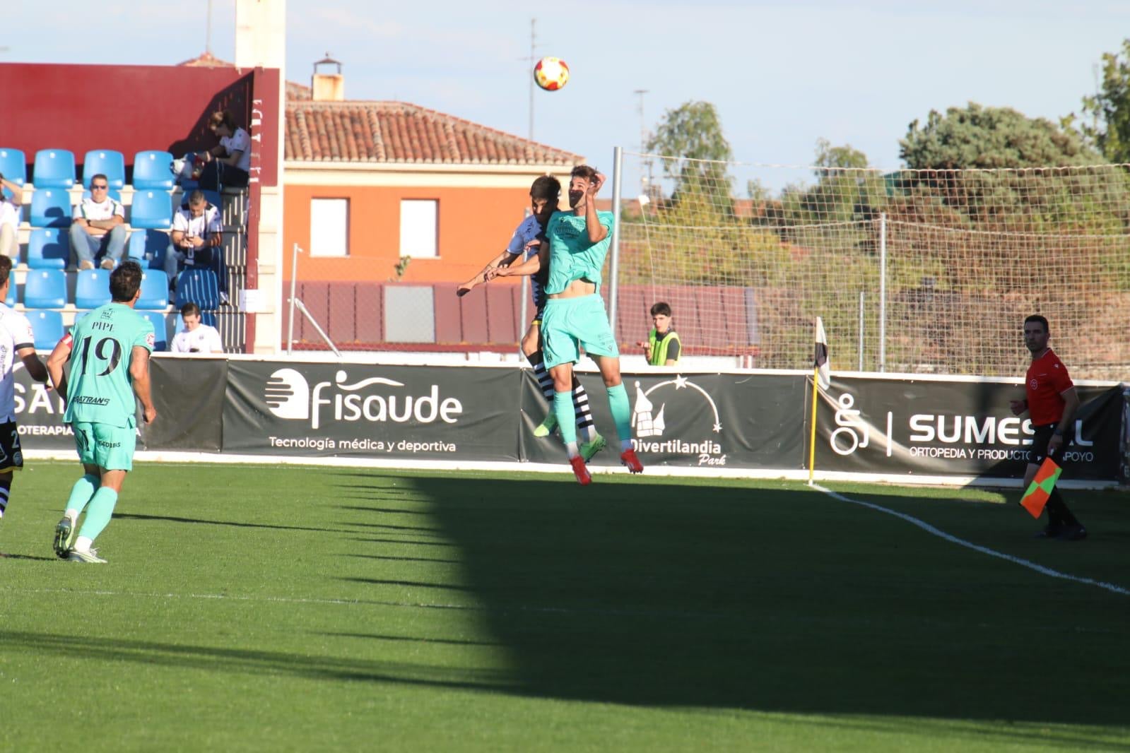El partido entre Unionistas CF y la AD Mérida, en imágenes