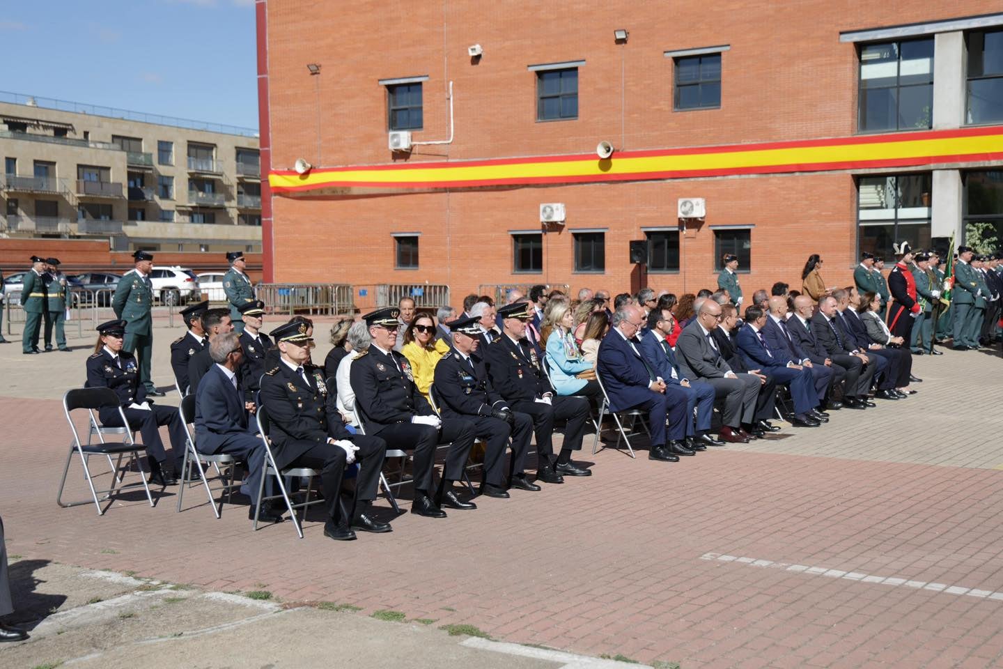 Salamanca y la provincia se vuelcan con la Guardia Civil en el Día del Pilar