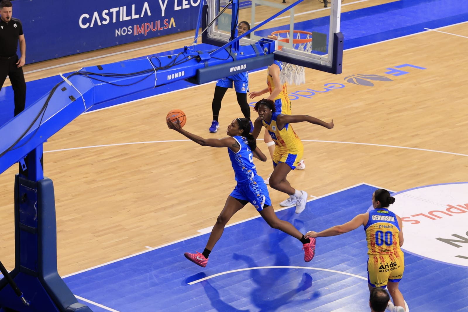 El partido entre Avenida y el Cadí La Seu, en imágenes