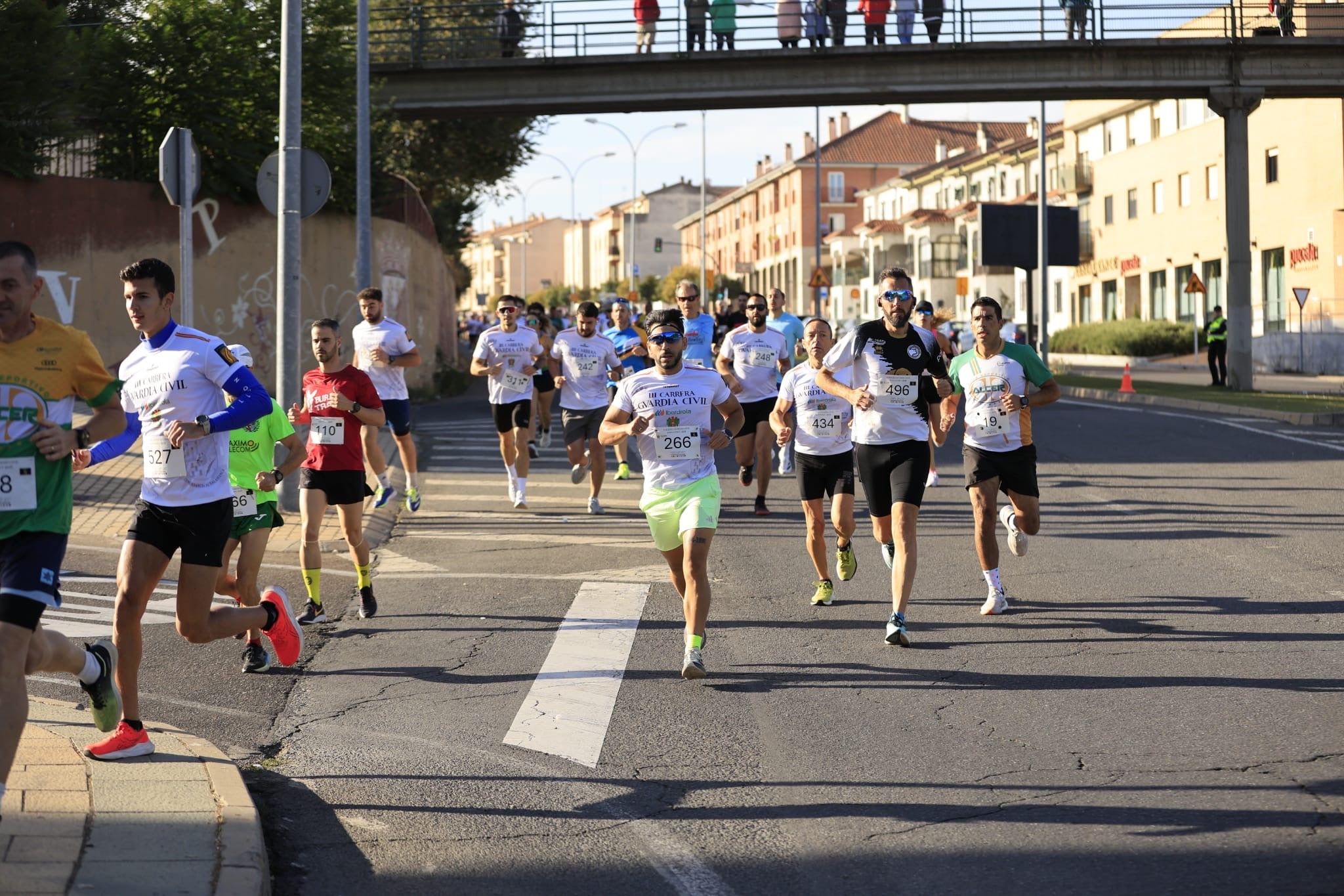 La III Carrera Solidaria de la Guardia Civil en Salamanca, en imágenes