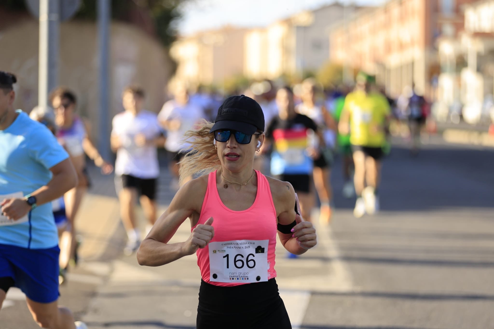 La III Carrera Solidaria de la Guardia Civil en Salamanca, en imágenes