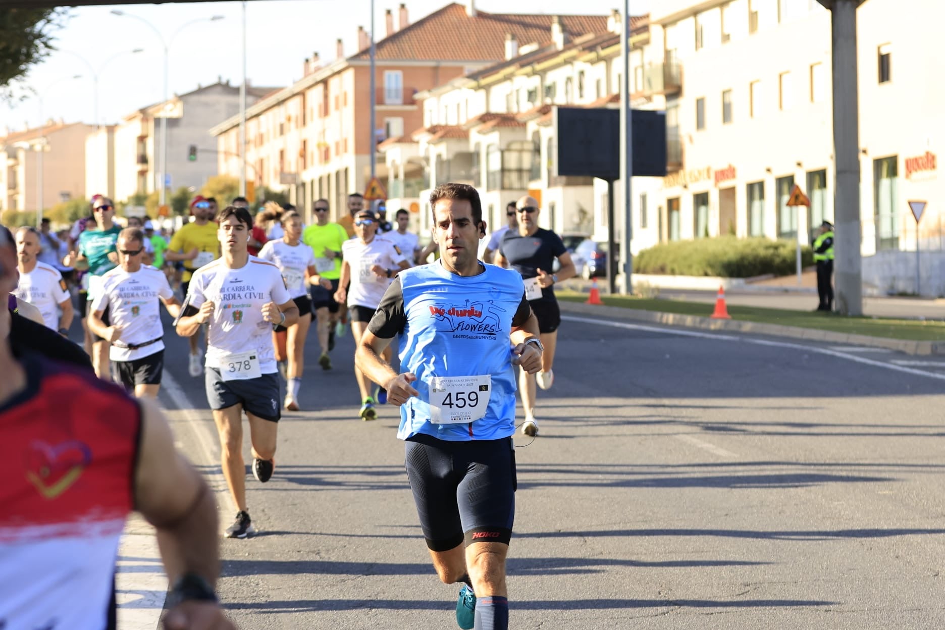 La III Carrera Solidaria de la Guardia Civil en Salamanca, en imágenes
