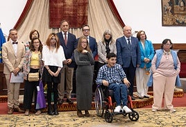 Foto de familia en la inauguración de la VIII edición de 'Univerusal: La Universidad inclusiva'.